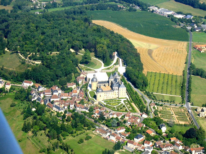 32_hautefort