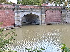 2-pont_de_Gardouch.jpg